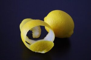 Read more about the article Lemon Zest vs. Lemon Extract
