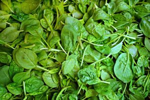 Read more about the article Spinach Vs. Escarole: What’s The Difference?