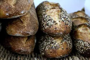 Read more about the article Sourdough Vs. Peasant Bread